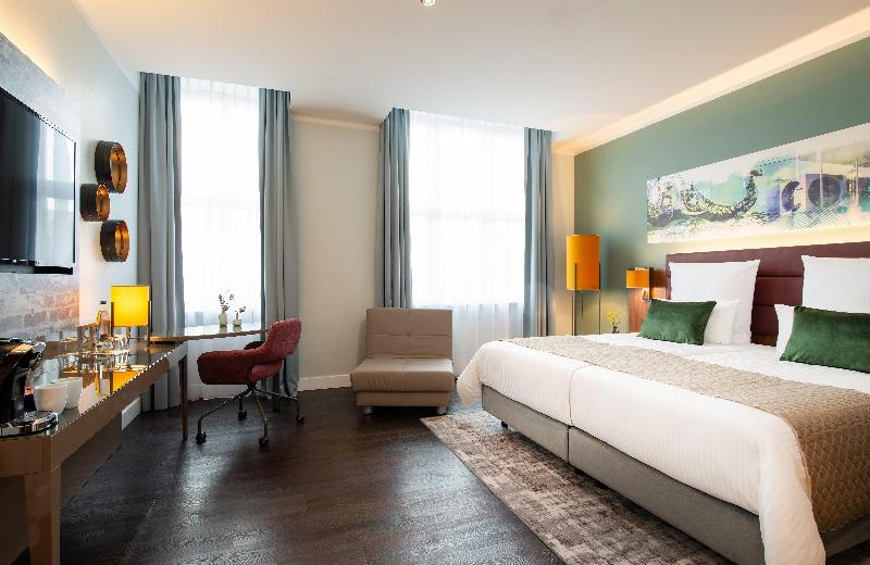 Leonardo Royal Hotel Berlin Alexanderplatz - Oda
