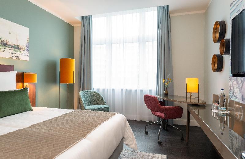 Leonardo Royal Hotel Berlin Alexanderplatz - Oda