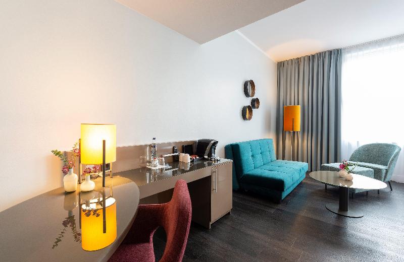 Leonardo Royal Hotel Berlin Alexanderplatz - Oda