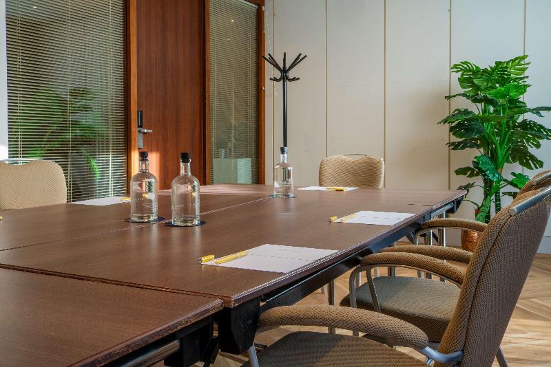 Golden Tulip Zoetermeer-Den Haag - Toplantı