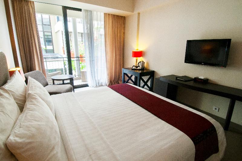 100 Sunset Hotel and Ballroom - Oda