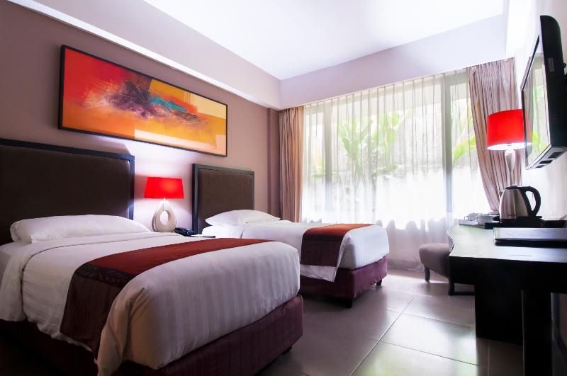 100 Sunset Hotel and Ballroom - Oda
