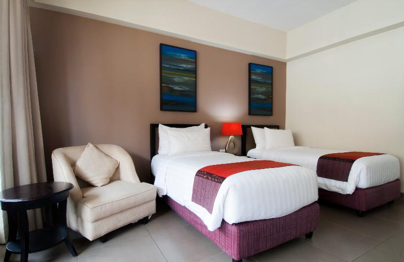 100 Sunset Hotel and Ballroom - Oda