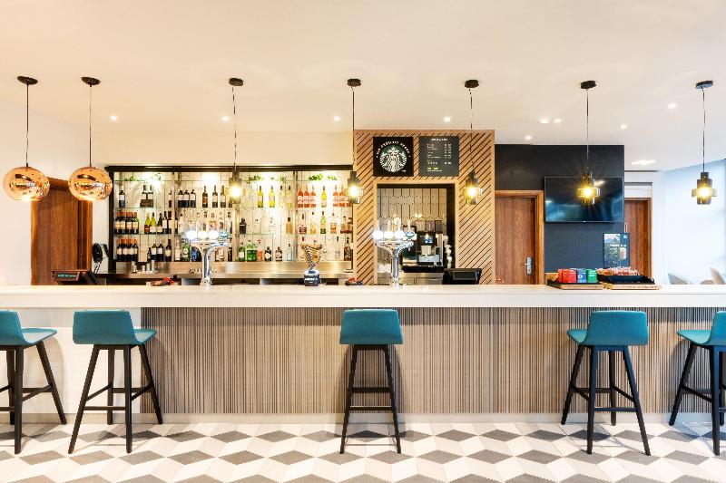 Holiday Inn Stevenage - Bar