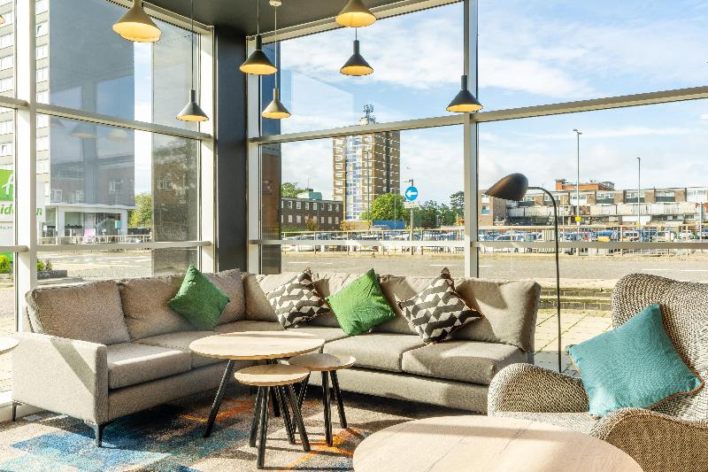 Holiday Inn Stevenage - Lobi