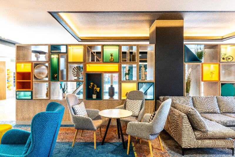 Holiday Inn Stevenage - Lobi