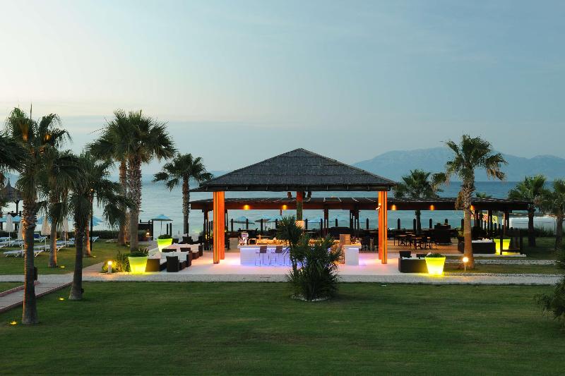 Radisson Blu Resort & Spa, Cesme - Bar
