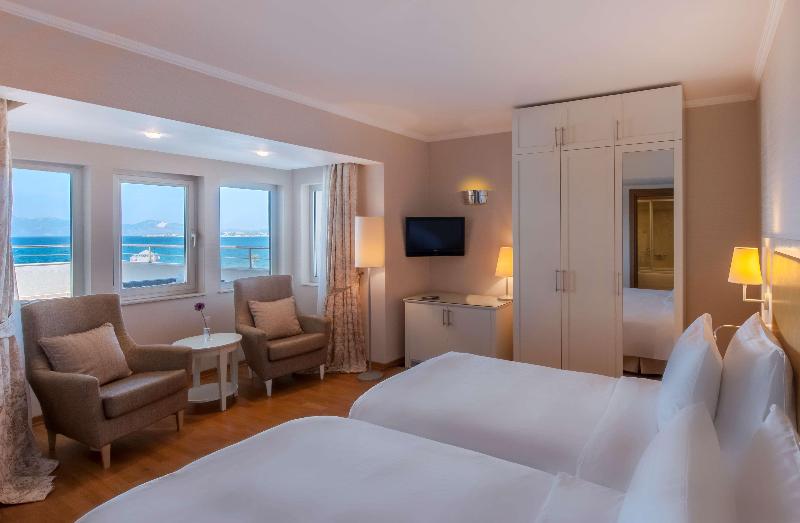 Radisson Blu Resort & Spa, Cesme - Oda