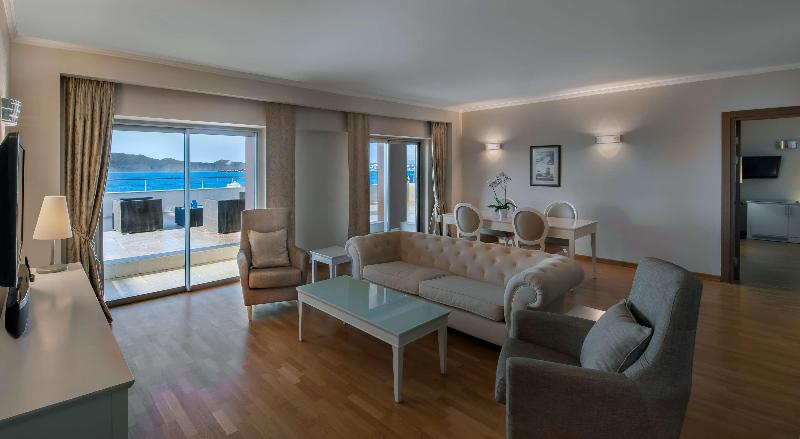 Radisson Blu Resort & Spa, Cesme - Oda