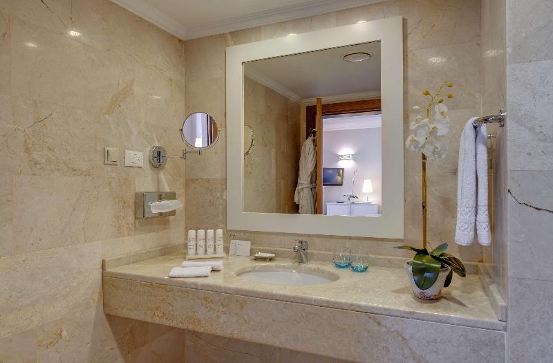 Radisson Blu Resort & Spa, Cesme - Oda