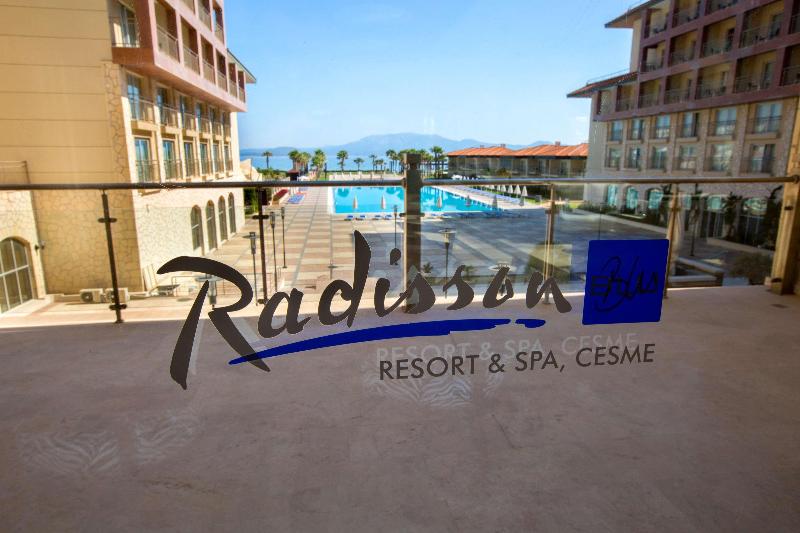 Radisson Blu Resort & Spa, Cesme - Havuz