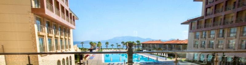 Radisson Blu Resort & Spa, Cesme - Havuz