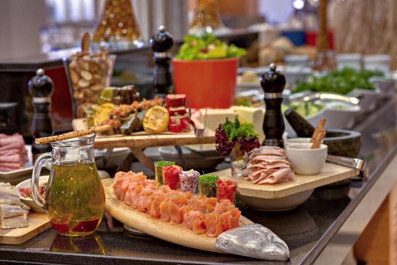 Radisson Blu Resort & Spa, Cesme - Restoran