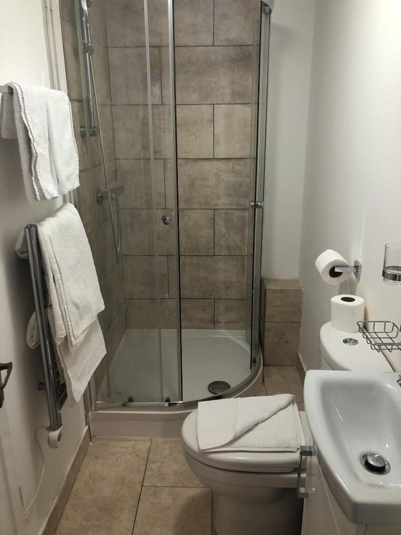 Bourne Hall Hotel - Oda