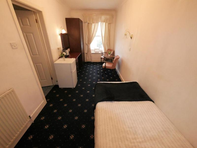 Bourne Hall Hotel - Oda
