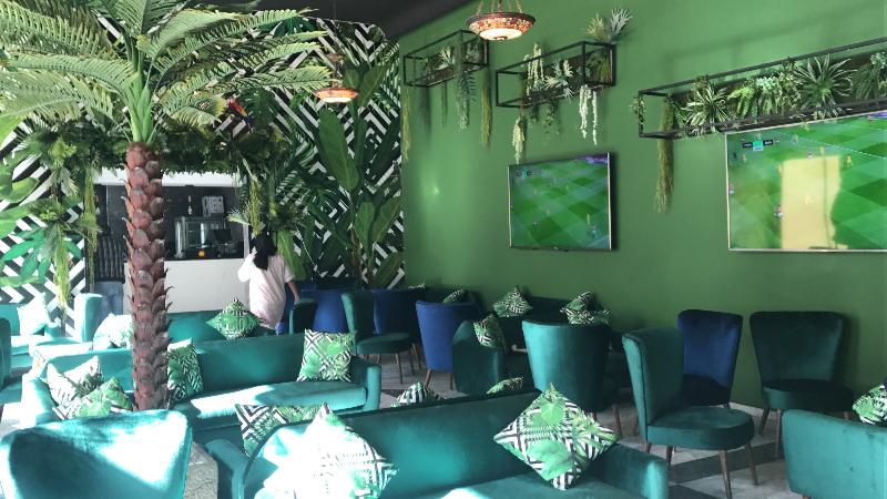 De La Corniche - Restoran