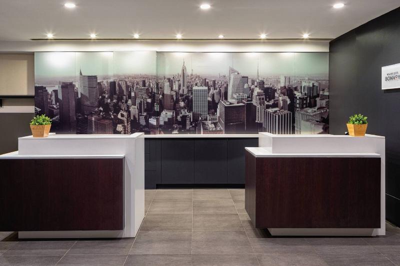Courtyard New York Manhattan/Times Square - Lobi
