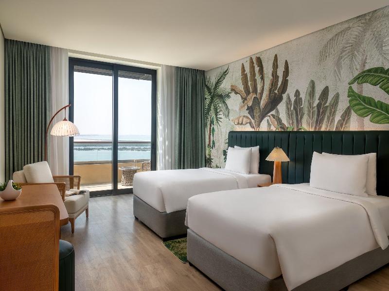 Yas Plaza Mangroves by IHG - Oda