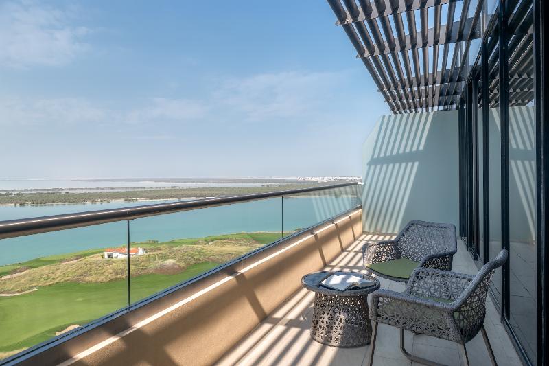 Yas Plaza Mangroves by IHG - Oda