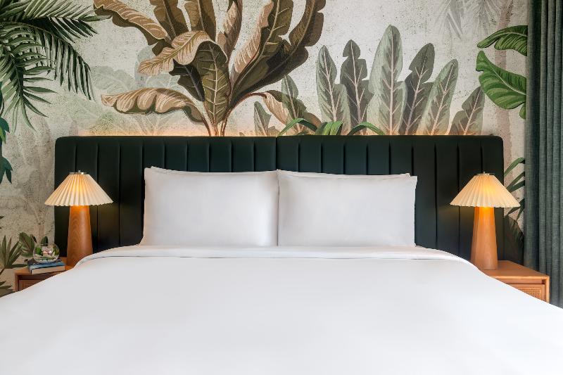 Yas Plaza Mangroves by IHG - Oda