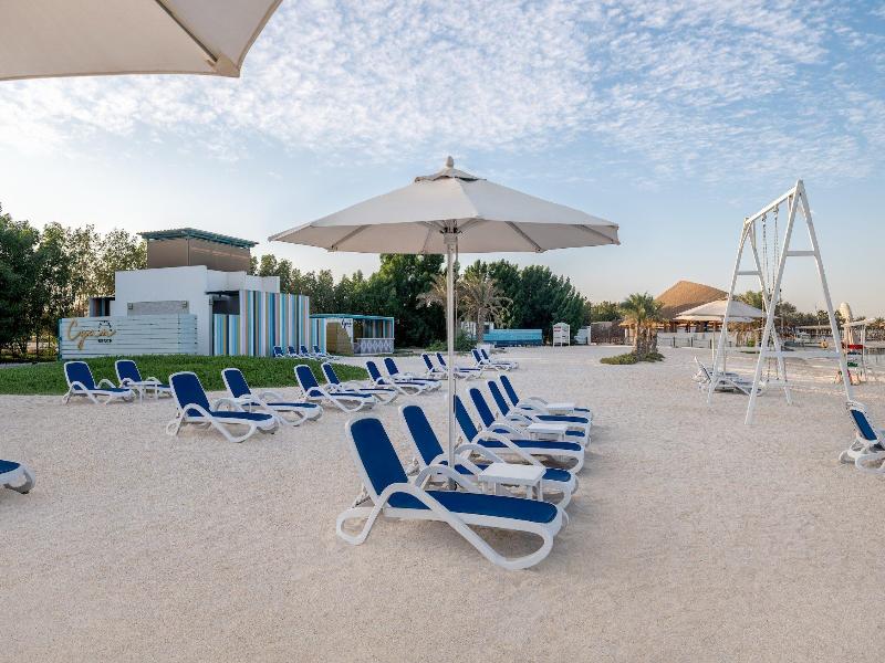 Yas Plaza Mangroves by IHG - Plaj