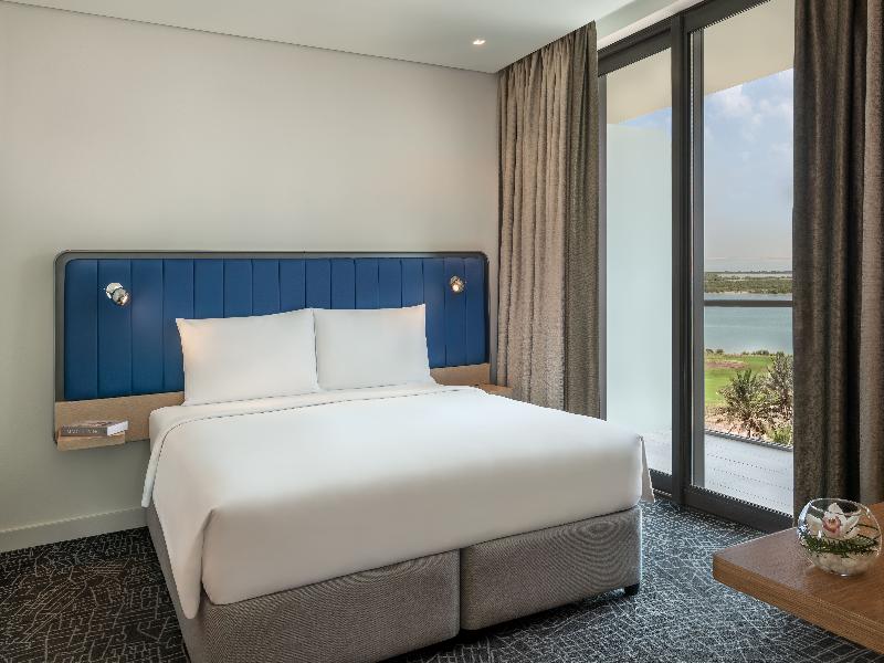 Yas Plaza Bay by IHG - Genel