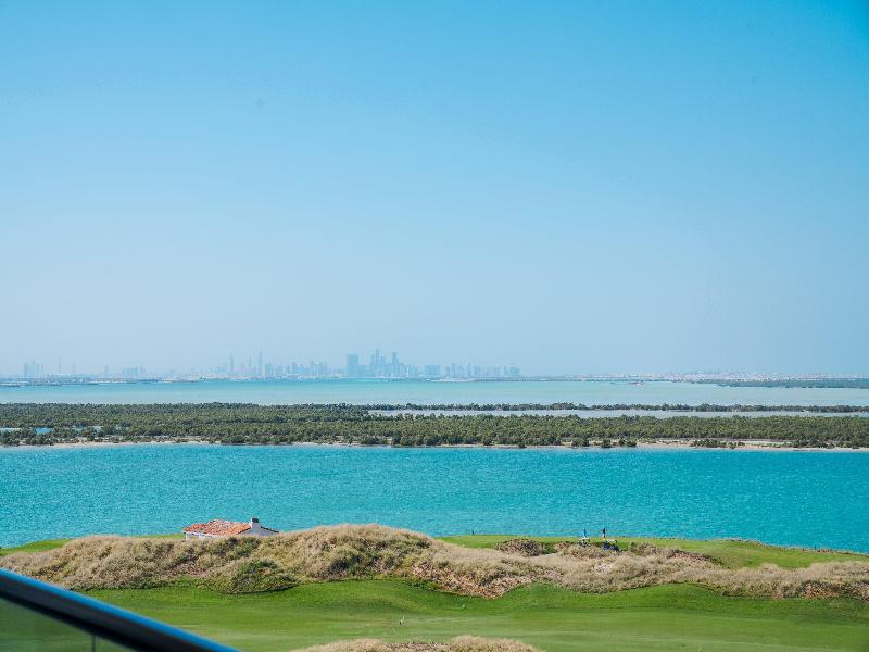 Yas Plaza Bay by IHG - Genel