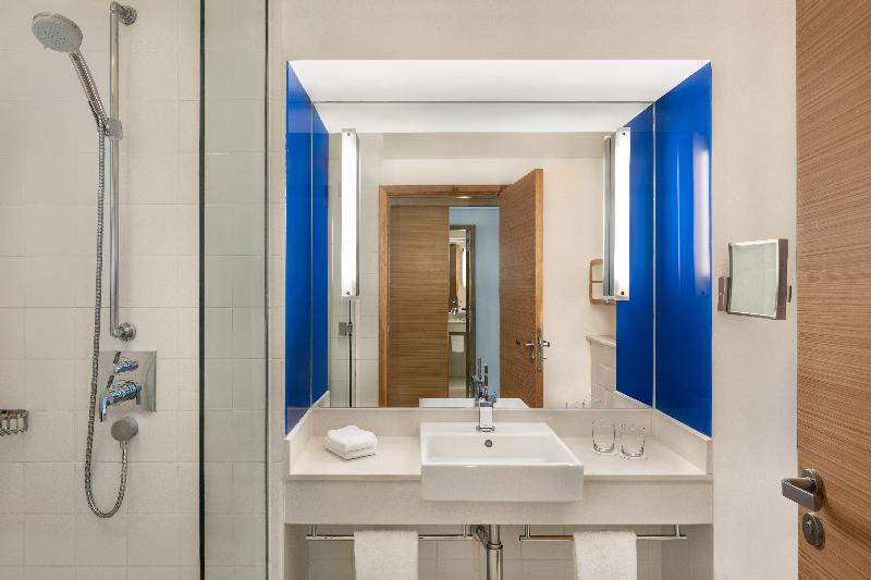 Yas Plaza Bay by IHG - Oda