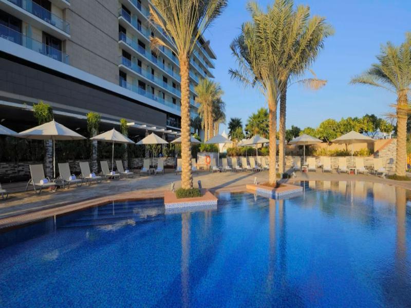 Yas Plaza Bay by IHG - Havuz