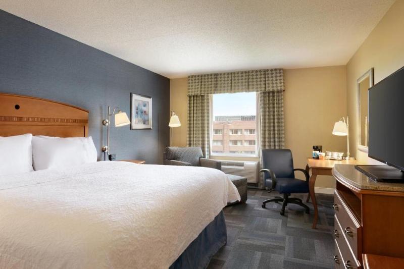 Hampton Inn New York - LaGuardia Airport - Oda