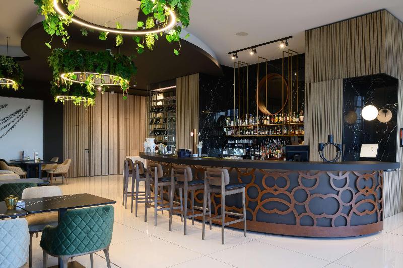 Melia Braga - Bar