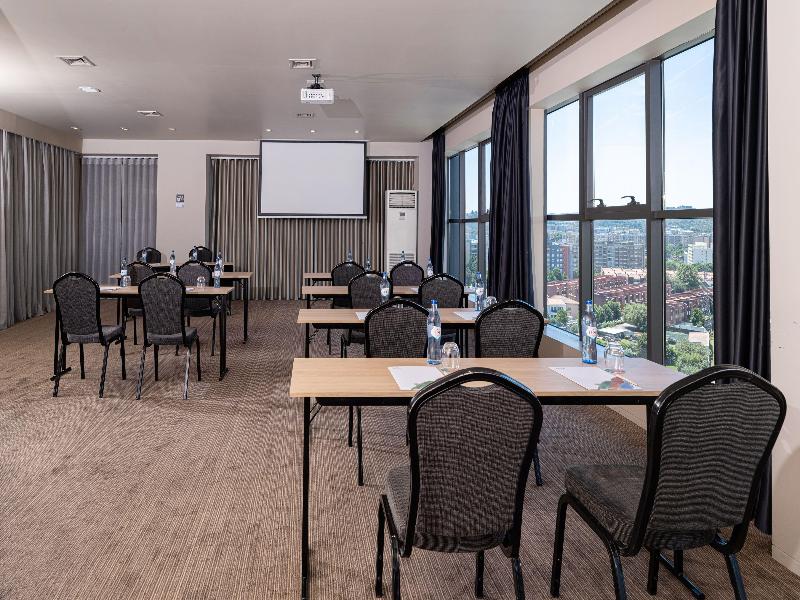 Melia Braga - Toplantı