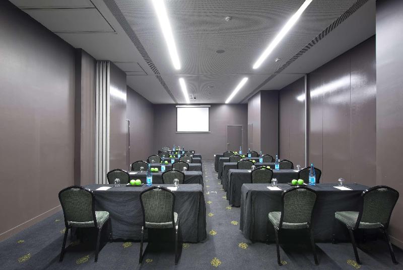 Melia Braga - Toplantı