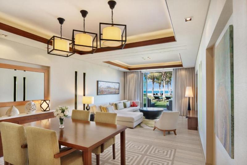 JA The Resort – JA Palm Tree Court, Dubai - Oda
