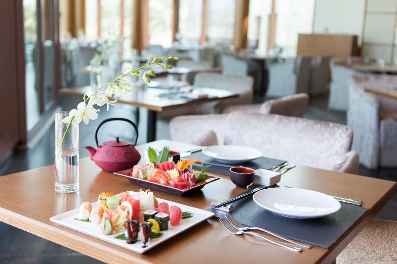 JA The Resort – JA Palm Tree Court, Dubai - Restoran