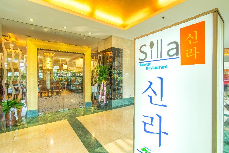 Sunlake Waterfront Resort & Convention - Restoran