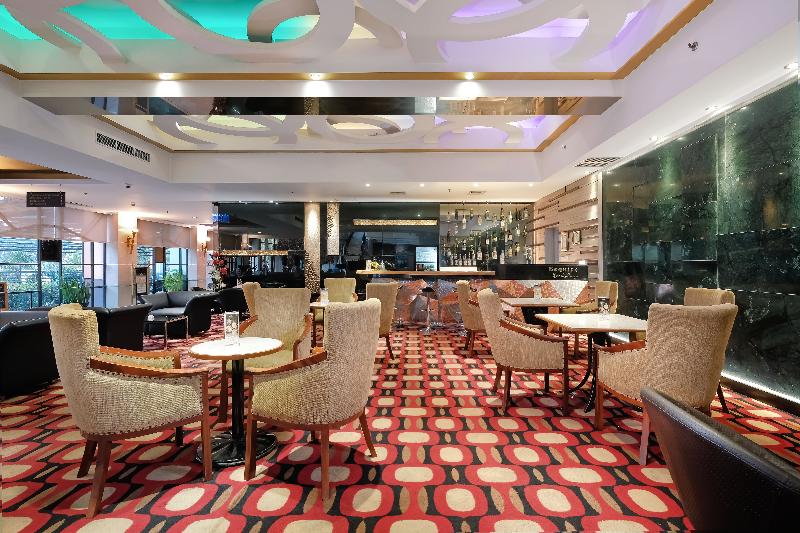 Sunlake Waterfront Resort & Convention - Restoran