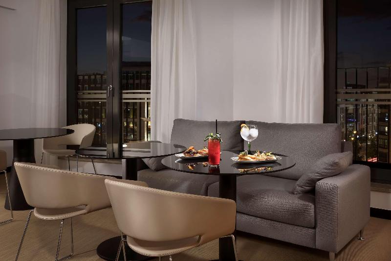 Melia Berlin - Bar