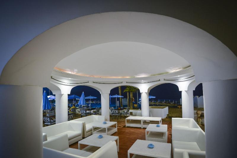 Amphitrite Palace Resort And Spa - Bar