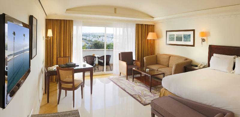 Amphitrite Palace Resort And Spa - Oda