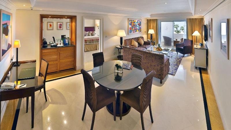 Amphitrite Palace Resort And Spa - Oda