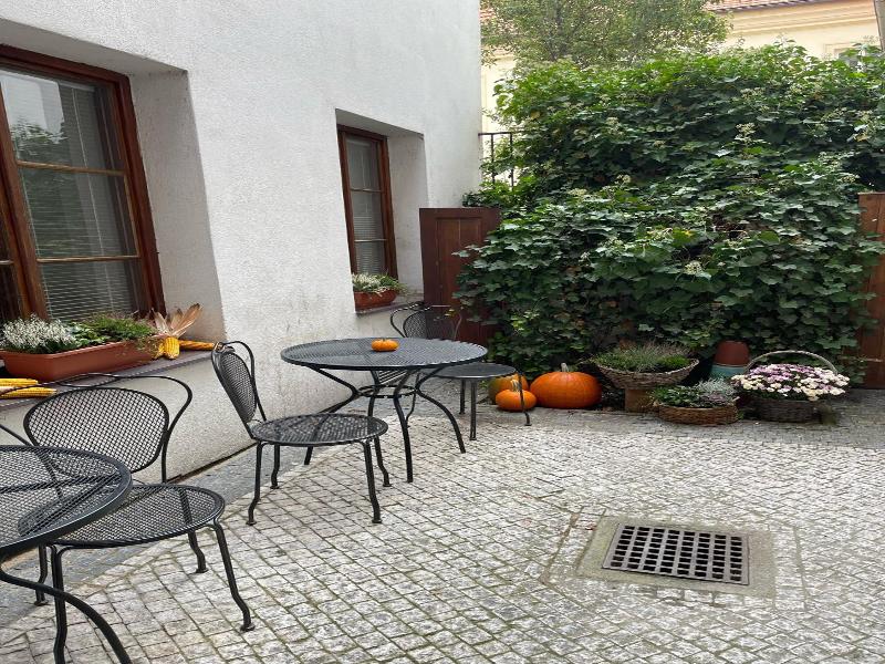 Little Quarter Hostel & Hotel - Genel