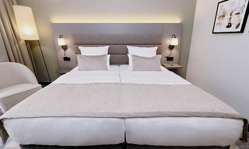 Leonardo Hotel Hannover - Oda