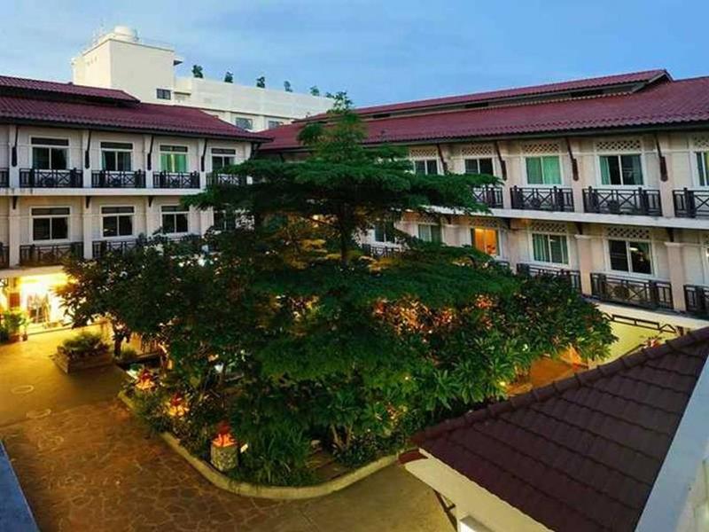 Rambuttri Village Inn & Plaza - Genel