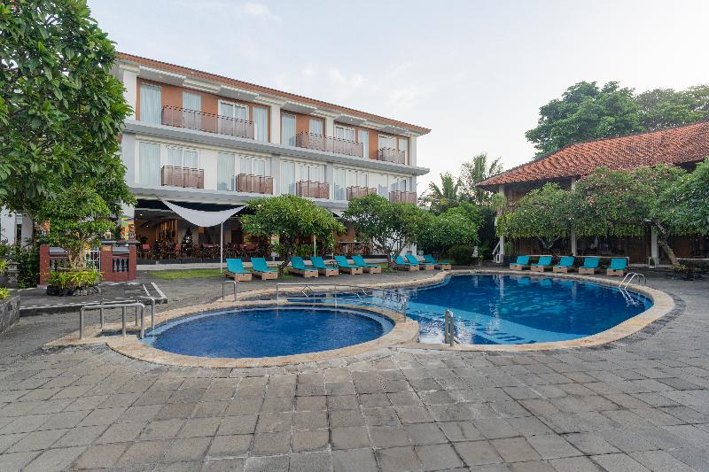 Kuta Beach Club Hotel - Havuz