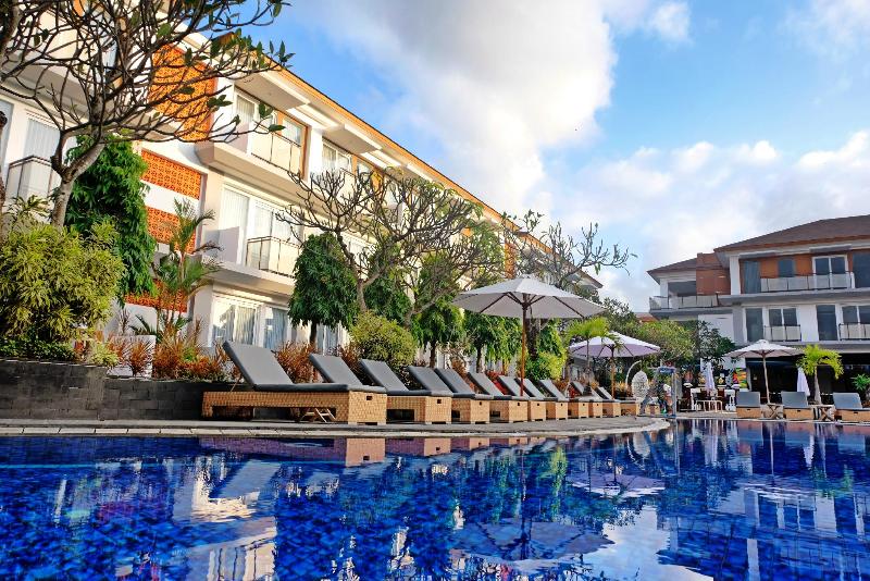 Kuta Beach Club Hotel - Havuz