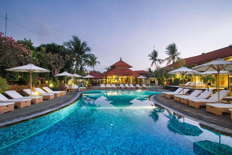 Kuta Beach Club Hotel - Havuz