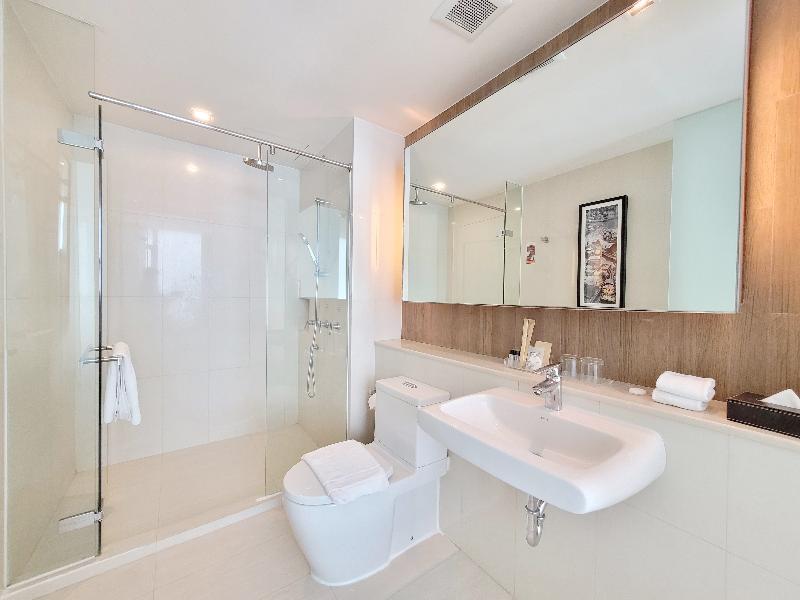 ON8 Hotel Sukhumvit Nana - Oda
