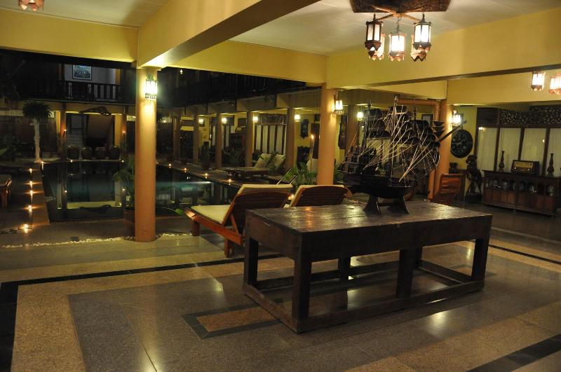 Ruean Thai Hotel - Lobi