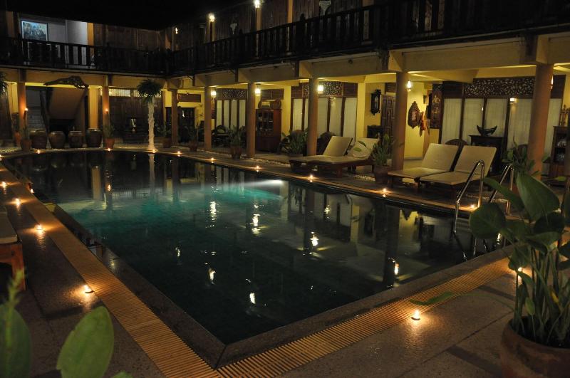 Ruean Thai Hotel - Havuz